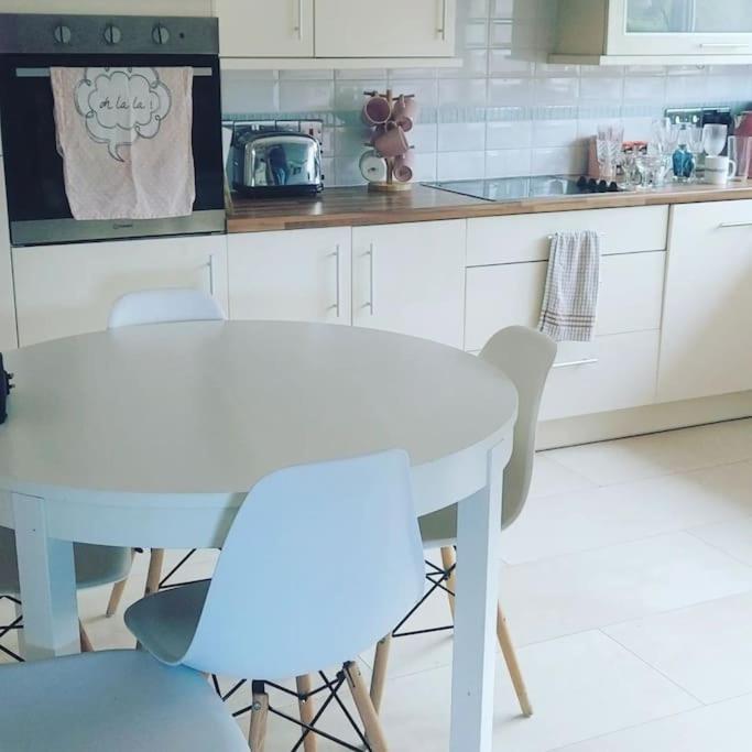 Bellevue Bungalow - Comfortable Home With Amazing Views Belfast Eksteriør billede